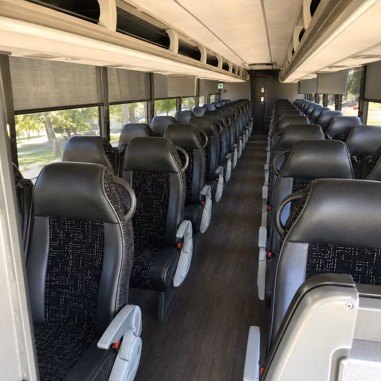 charter bus rentals from cheyenne for wyoming frontier days and major events