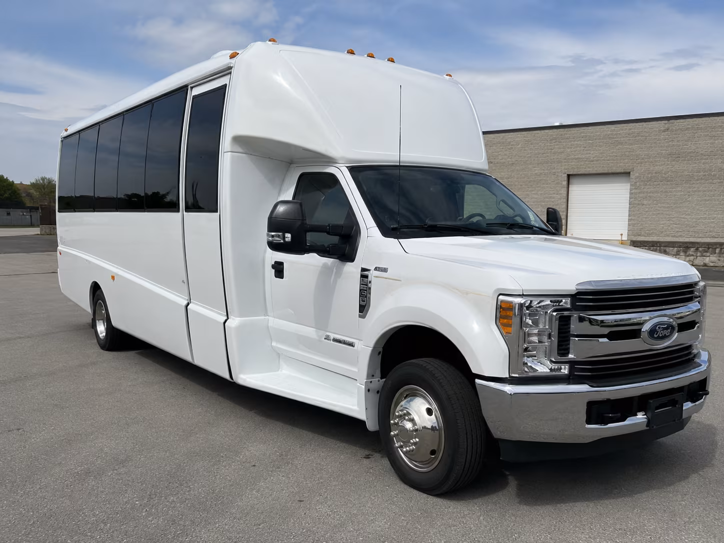 minibus rentals in cheyenne for smaller prom groups and pre prom dinners
