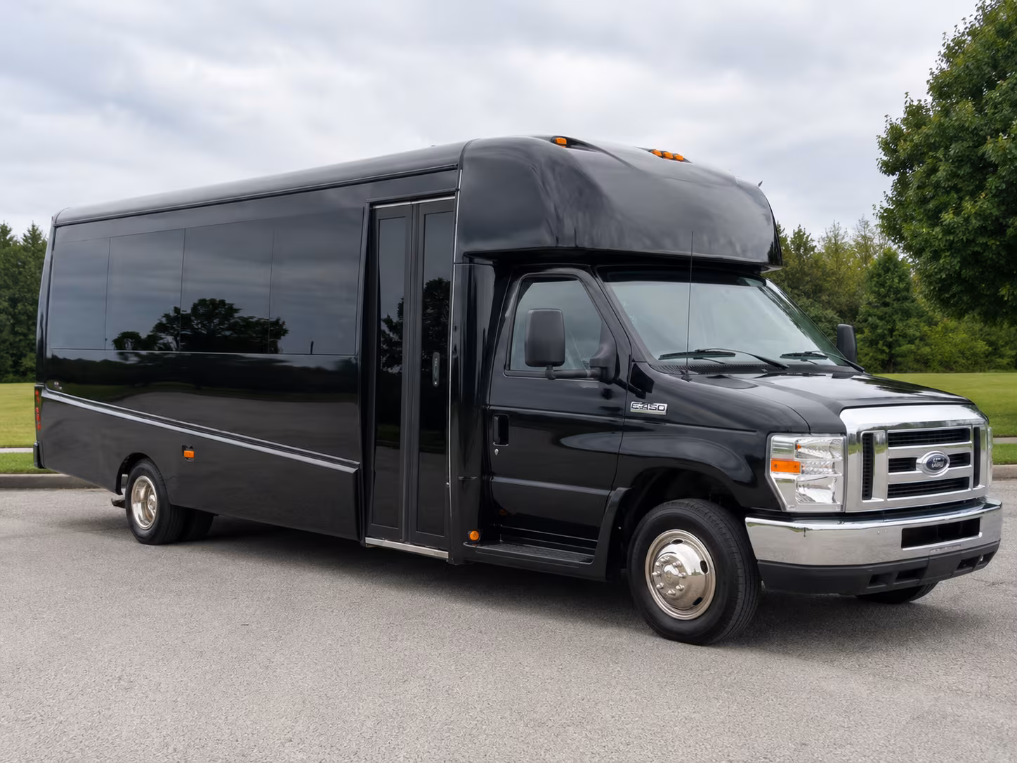minibus wine tour rentals for smaller groups in cheyenne wyoming
